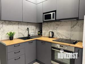 Студия квартира, посуточно, 33м2, 15/24 этаж