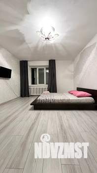 1-к квартира, посуточно, 55м2, 2/10 этаж