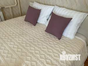 1-к квартира, посуточно, 37м2, 19/19 этаж