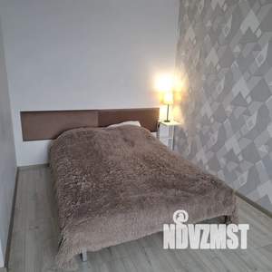 1-к квартира, посуточно, 38м2, 15/16 этаж