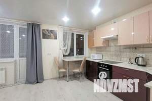 1-к квартира, посуточно, 38м2, 23/24 этаж