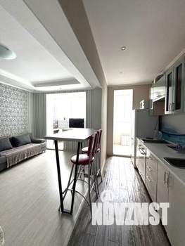 Студия квартира, посуточно, 33м2, 15/24 этаж