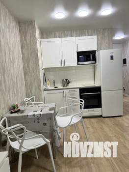 Студия квартира, посуточно, 33м2, 10/25 этаж