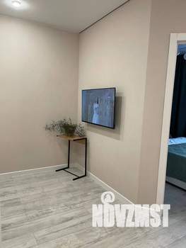 1-к квартира, посуточно, 33м2, 4/25 этаж