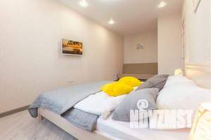 1-к квартира, посуточно, 35м2, 10/25 этаж