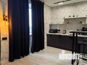 Студия квартира, посуточно, 40м2, 7/23 этаж