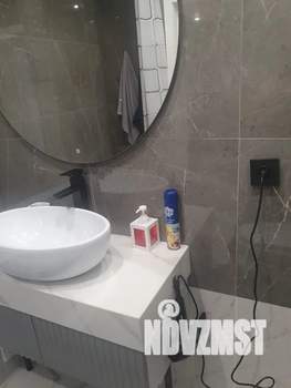 Студия квартира, посуточно, 40м2, 10/18 этаж