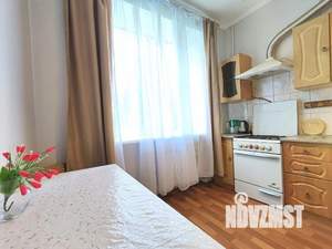 2-к квартира, посуточно, 55м2, 1/1 этаж