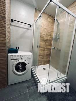 Студия квартира, посуточно, 42м2, 3/20 этаж