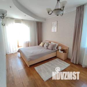 2-к квартира, посуточно, 72м2, 8/18 этаж