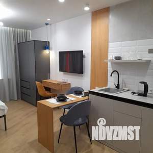 Студия квартира, посуточно, 26м2, 1/18 этаж
