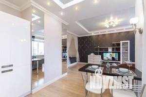 1-к квартира, посуточно, 49м2, 6/9 этаж