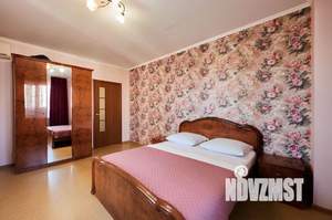 3-к квартира, посуточно, 130м2, 1/1 этаж