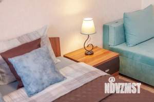 1-к квартира, посуточно, 38м2, 4/10 этаж