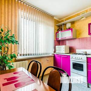1-к квартира, посуточно, 35м2, 4/9 этаж