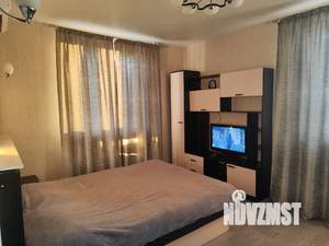 1-к квартира, посуточно, 40м2, 18/25 этаж