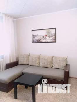 1-к квартира, посуточно, 46м2, 3/10 этаж