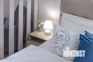 Студия квартира, посуточно, 42м2, 18/30 этаж