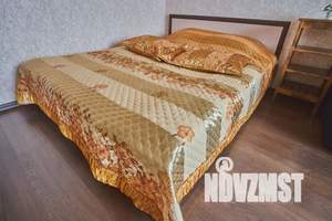 1-к квартира, посуточно, 42м2, 8/10 этаж