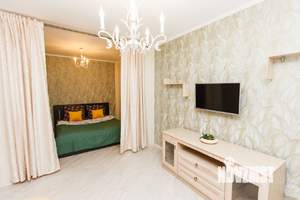 Студия квартира, посуточно, 45м2, 6/18 этаж