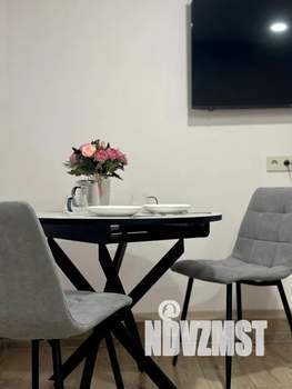 Студия квартира, посуточно, 35м2, 1/2 этаж