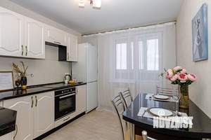 1-к квартира, посуточно, 42м2, 1/1 этаж