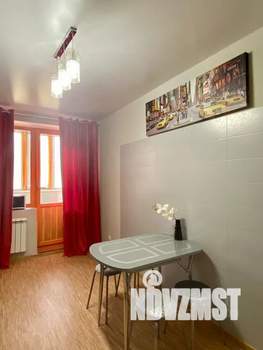 1-к квартира, посуточно, 45м2, 13/16 этаж