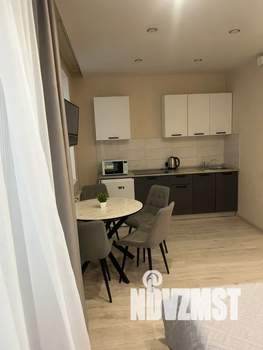 Студия квартира, посуточно, 37м2, 13/25 этаж