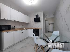 2-к квартира, посуточно, 70м2, 18/27 этаж