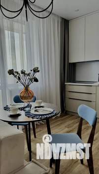 Студия квартира, посуточно, 34м2, 18/25 этаж