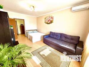 1-к квартира, посуточно, 50м2, 1/1 этаж