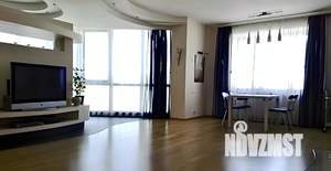 4-к квартира, на длительный срок, 200м2, 3/10 этаж