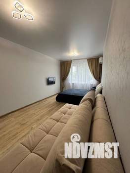 1-к квартира, посуточно, 42м2, 4/25 этаж