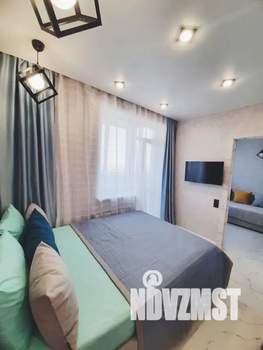 1-к квартира, посуточно, 39м2, 18/25 этаж