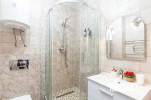 1-к квартира, посуточно, 42м2, 1/1 этаж