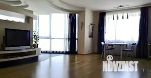 4-к квартира, на длительный срок, 200м2, 3/10 этаж