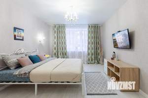 1-к квартира, посуточно, 38м2, 7/10 этаж