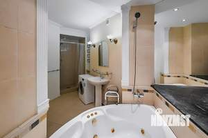 1-к квартира, посуточно, 65м2, 4/10 этаж