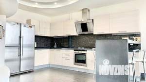 4-к квартира, на длительный срок, 200м2, 3/10 этаж