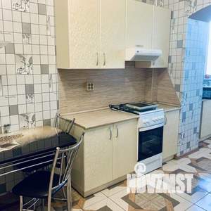 1-к квартира, посуточно, 53м2, 1/1 этаж