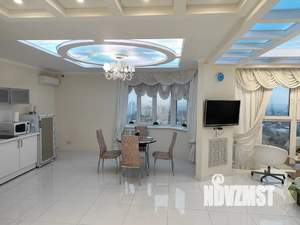 Студия квартира, посуточно, 52м2, 13/16 этаж