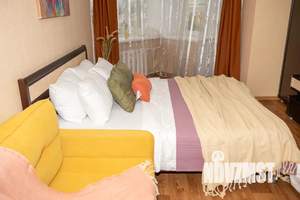 1-к квартира, посуточно, 42м2, 8/10 этаж