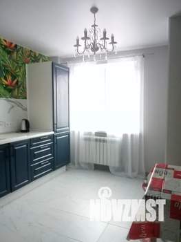 1-к квартира, посуточно, 38м2, 7/10 этаж