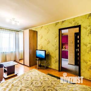 1-к квартира, посуточно, 35м2, 4/9 этаж