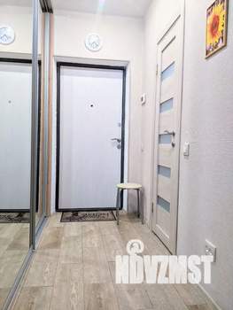 Студия квартира, посуточно, 32м2, 8/24 этаж