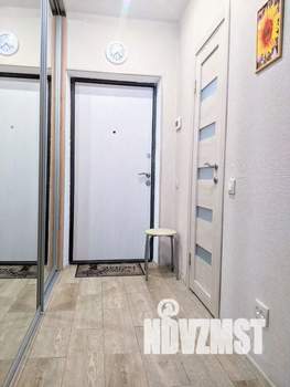 Студия квартира, посуточно, 32м2, 8/24 этаж