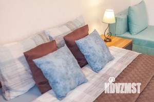 1-к квартира, посуточно, 38м2, 4/10 этаж