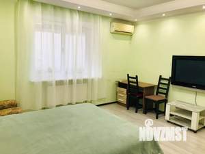 1-к квартира, посуточно, 60м2, 3/18 этаж