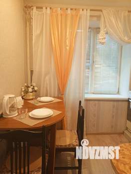 2-к квартира, посуточно, 50м2, 1/5 этаж