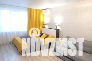 1-к квартира, посуточно, 32м2, 23/28 этаж